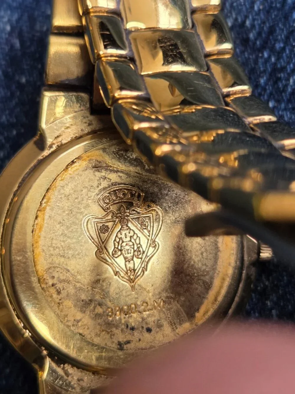 Vintage - Men's Gucci 3300.2.M 18K Gold Plated Watch - Roman Numeral Bezel